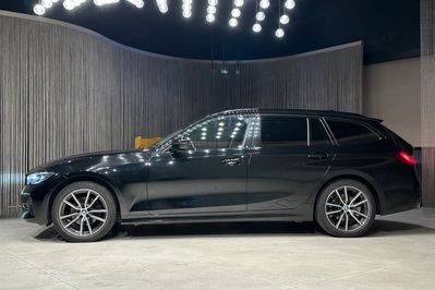 BMW Seria 3 Touring 320d xDrive Sport Line