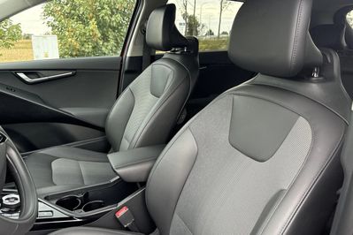 Kia Niro 1.6 GDI Hybrid L Business Line