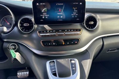 Mercedes EQV 300