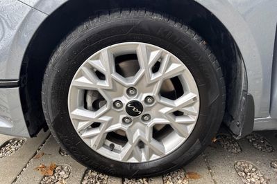 Kia Ceed M 1.5 T-GDI  DCT