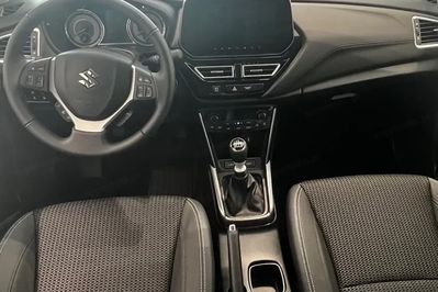 Suzuki S-Cross 1.4 SHVS Elegance 4WD