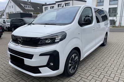 Opel Zafira Life Extra Long L2H1 Business AT8