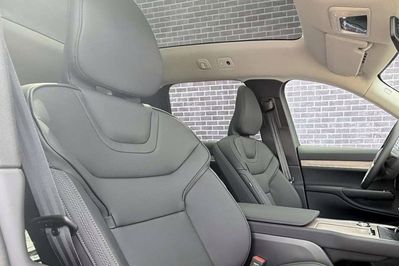 Volvo EX90 Twin AWD Plus 7 os