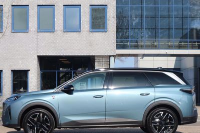 Peugeot 5008 GT Exclusive S&S e-DCS6 1.2 PureTech mHEV