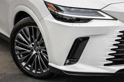 Lexus RX 450h+ Omotenashi 2.5 Hybrid Plug-in
