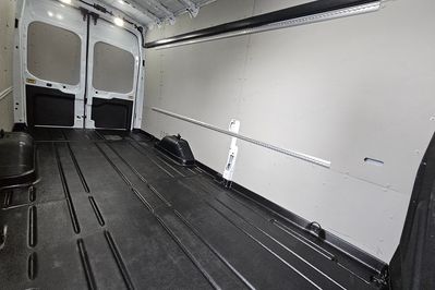 Ford Transit L4H3
