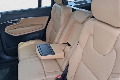Volvo XC90 B5 D AWD Plus Dark