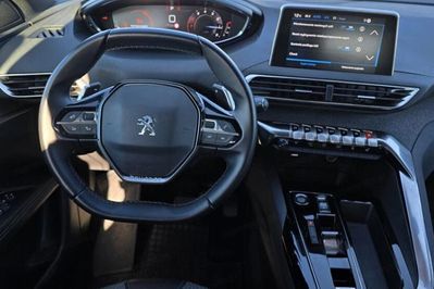 Peugeot 3008 1.2 Puretech Allure S&S EAT8