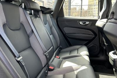 Volvo XC60 B4 D AWD Plus Dark