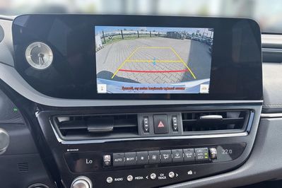 Lexus ES 300h Business Edition