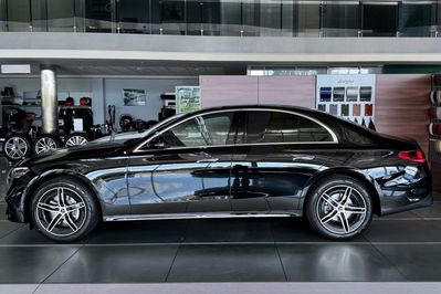 Mercedes Klasa E 300 e 4-Matic AMG