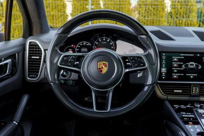 Porsche Cayenne Standard