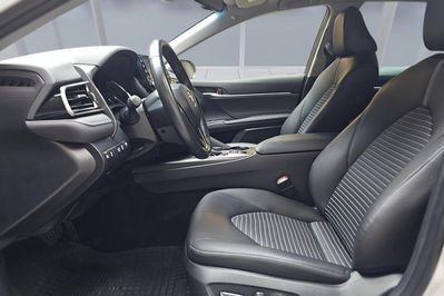 Toyota Camry 2.5 Hybrid Prestige