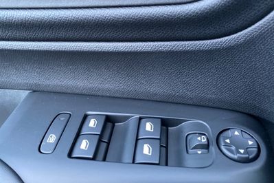 Citroen C5 Aircross Shine 1.6 Hybrid e-EAT8