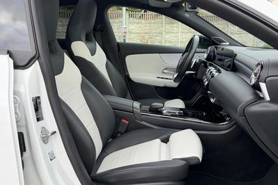 Mercedes CLA 250 4-Matic AMG Line 7G-DCT