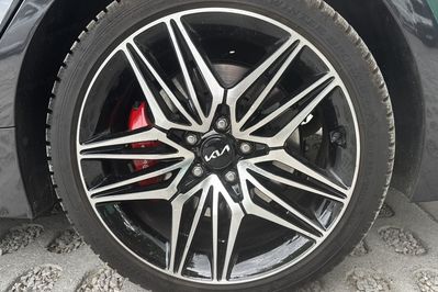 Kia Stinger GT 3.3 T-GDI V6  AWD