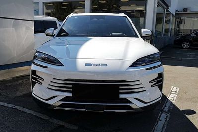BYD Seal U DM-i  Design AWD