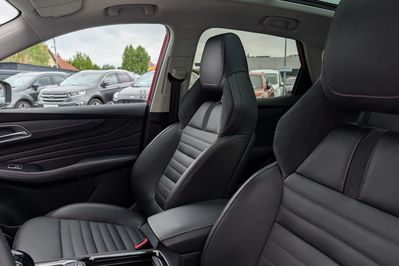 MG HS 1.5 T-GDI Exclusive DCT