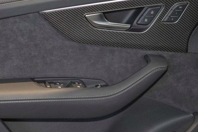 Audi Q7 SQ7 TFSI quattro