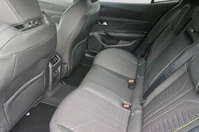 Peugeot 408 GT e-DCS7 1.6 Plug-in Hybrid