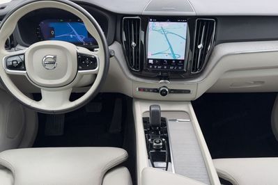 Volvo XC60 T6 Plug-In Hybrid AWD Plus Bright aut