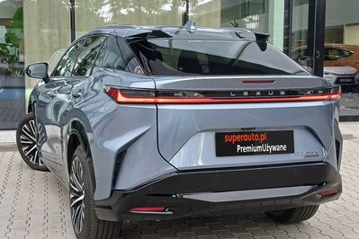 Lexus RZ 450e Omotenashi DIRECT4
