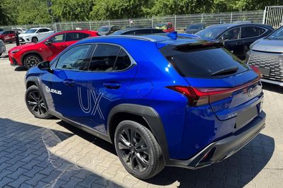 Lexus UX 300h F Sport Design Hybrid Dynamic Force
