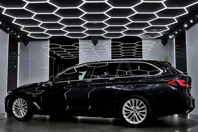 BMW Seria 5 Touring 530e Luxury Line xDrive