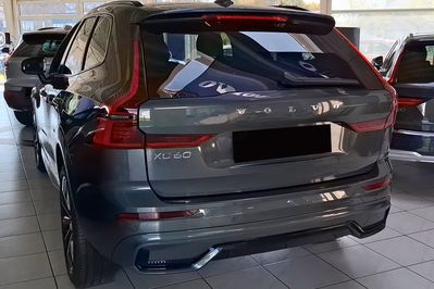 Volvo XC60 T6 Plug-In Hybrid AWD Ultra Dark
