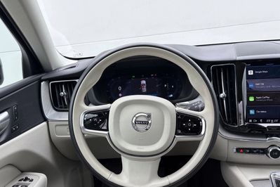 Volvo XC60 B4 D Plus Dark