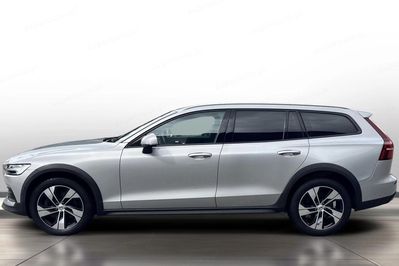 Volvo V60 CC Plus B4 D AWD aut