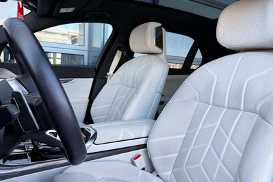 BMW Seria 7 740d xDrive M Sport