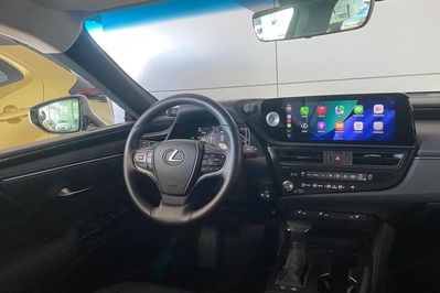 Lexus ES 300h Business Edition