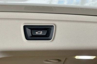 BMW Seria 3 318i Advantage aut