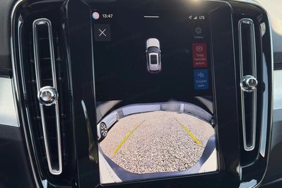 Volvo XC40 B3 Plus Dark