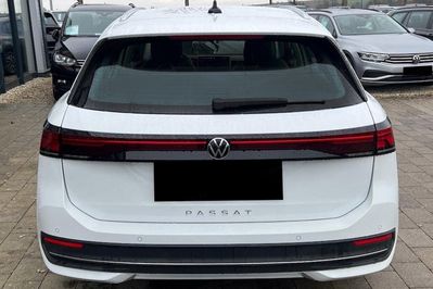 Volkswagen Passat Business Plus 1.5 TSI mHEV DSG