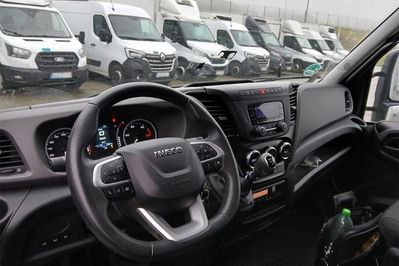 Iveco Daily 70C18 Zabudowa + Tył spanie