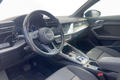 Audi A3 30 TFSI mHEV S tronic