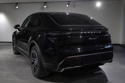 Porsche Macan 4