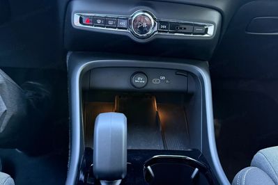 Volvo XC40 B3 Plus Dark