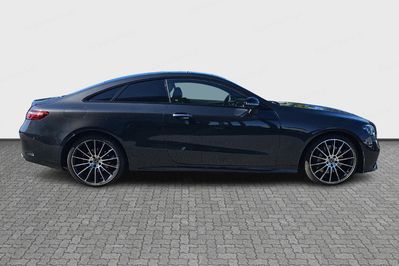 Mercedes E Klasa Coupe 300 AMG Line