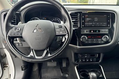 Mitsubishi Outlander 2.0 4WD CVT
