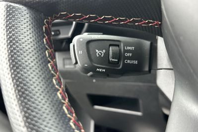 DS DS 7 Performance Line 1.6 E-Tense Hybrid AT