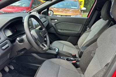 Renault Captur TCe mHEV Techno