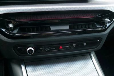 BMW Seria 3 318i M Sport aut