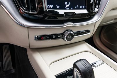 Volvo XC60 B4 D AWD Momentum Pro aut