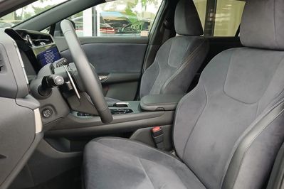 Lexus RZ 450e Omotenashi DIRECT4