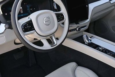 Volvo XC60 B5 B AWD Ultra Dark