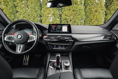 BMW Seria 5 M5
