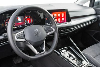 Volkswagen Golf 1.5 eTSI EVO Style DSG